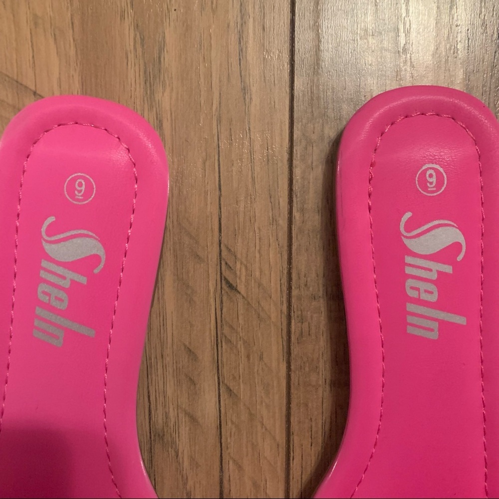 Pink Flat Sandler